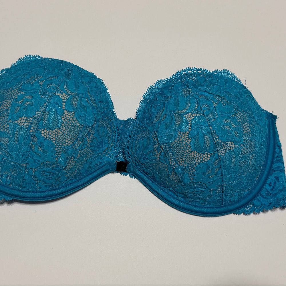 Victoria's Secret Teal Lace Strapless Underwire Bra